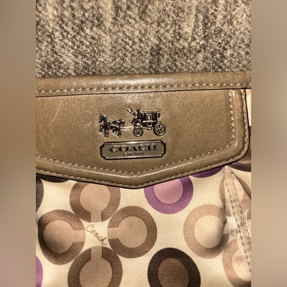 Coach wristlet - Picture 2 of 6